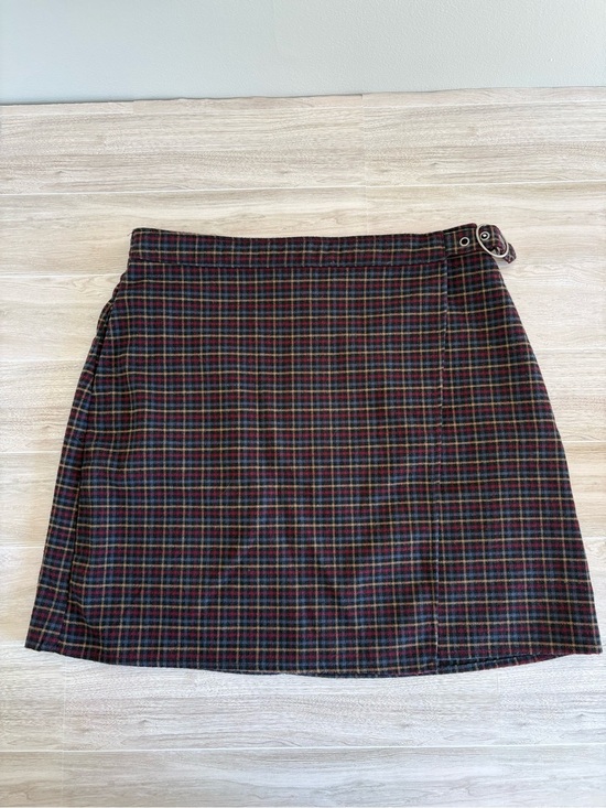 Hollister Dresses & Skirts - Hollister Plaid Mini Wrap Skirt Medium Back Zip EUC Dark Academia Collegiate